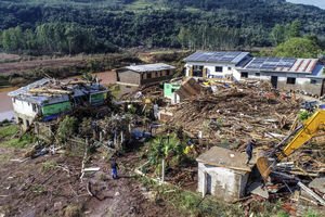 افزایش تلفات سیل و توفان در جنوب برزیل/ هزاران نفر آواره شدند/ ویدئو 