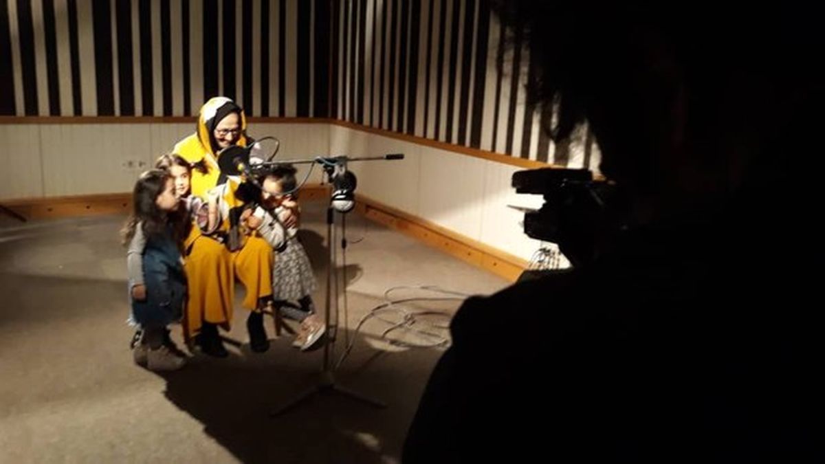 مجری خاطره ساز «سلام کوچولو» به تلویزیون آمد/ زندگی و زمانه عذرا وکیلی در مستند «قصه های خورشید خانم»

