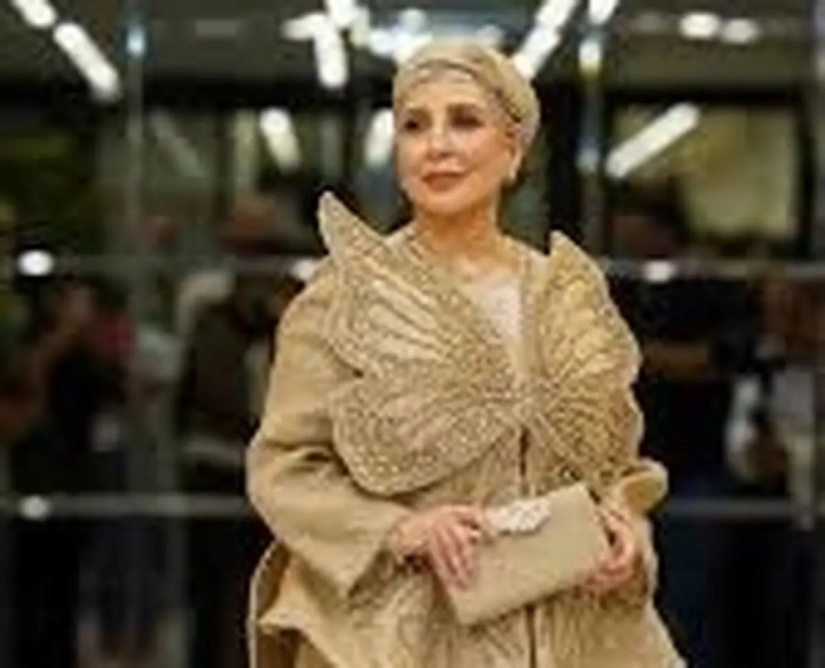 استایل باورنکردنی مرجانه گلچین با گونیِ متری 90 تومانی!/ ویدئو 