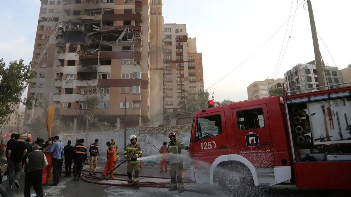 احتمال بروز جنگ با آمریکا و اسرائیل و ترور هست اما این بار غافلگیر نمی شویم/ مذاکرات با بن‌بست کامل مواجه شده و به نظر می‌رسد آمریکا قصد دارد قفل مذاکره را با یک حمله محدود اما موثر باز کند/ کویت و بحرین و امارات زیر آتش ایران