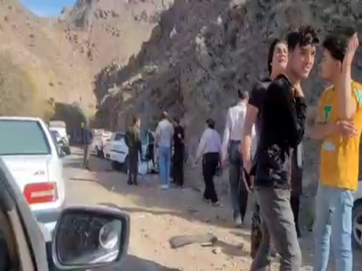 تصادف زنجیرهای ۱۰ خودرو در جاده کاشمر به کوهسرخ/ ویدئو