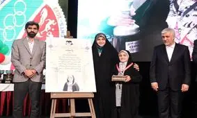 تجلیل ویژه وزیر ورزش از دختر طلایی شطرنج ایران

