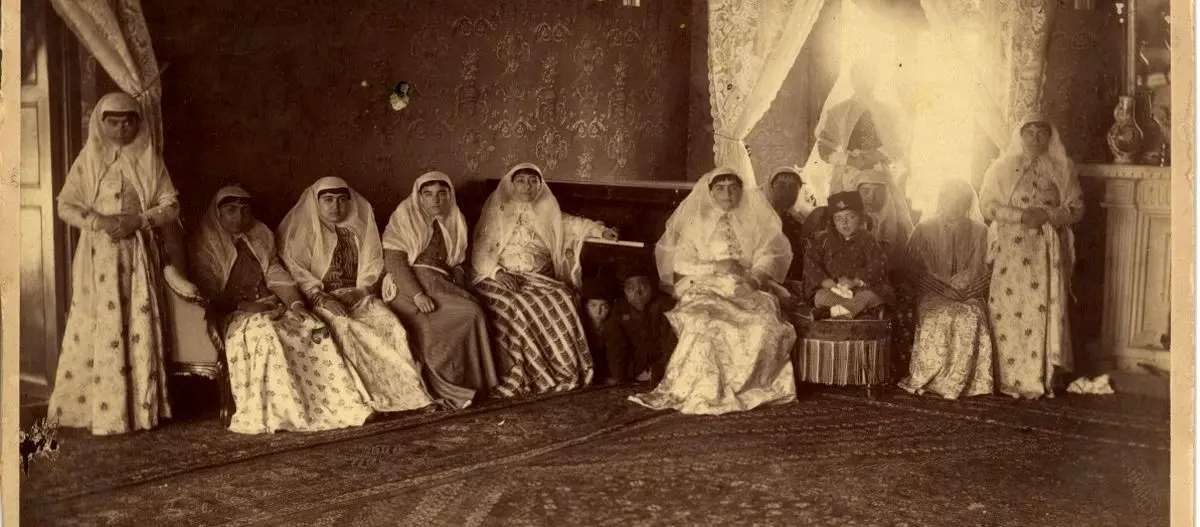 سفر زمان؛ «دستۀ دختران مطرب» در ایران صد سال قبل 