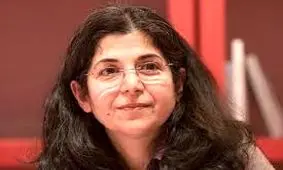 رادیو فرانسه: فریبا عادلخواه به پاریس بازگشت