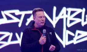 ایلان ماسک: کار با گوشی پشت فرمان به‌ زودی ممکن می‌شود

