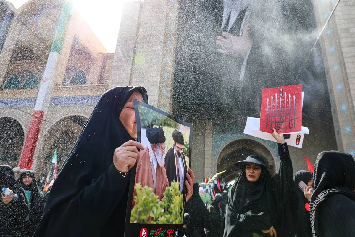 وداع ایران با قائد شهید در مصلی تهران| تصاویر
