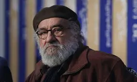 داریوش ارجمند: بعد از شنیدن خبر شهادت رهبر انقلاب یک ماه مریض شدم/ ویدئو