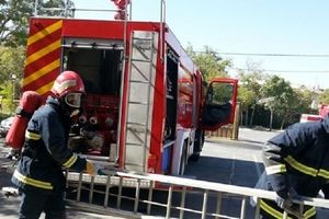 آتش‌سوزی ۲ واحد صنف خدمات خودرویی در سمنان