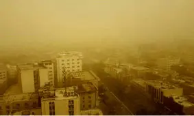 گرد و خاک شدید، مشهد را فراگرفت/ ویدئو