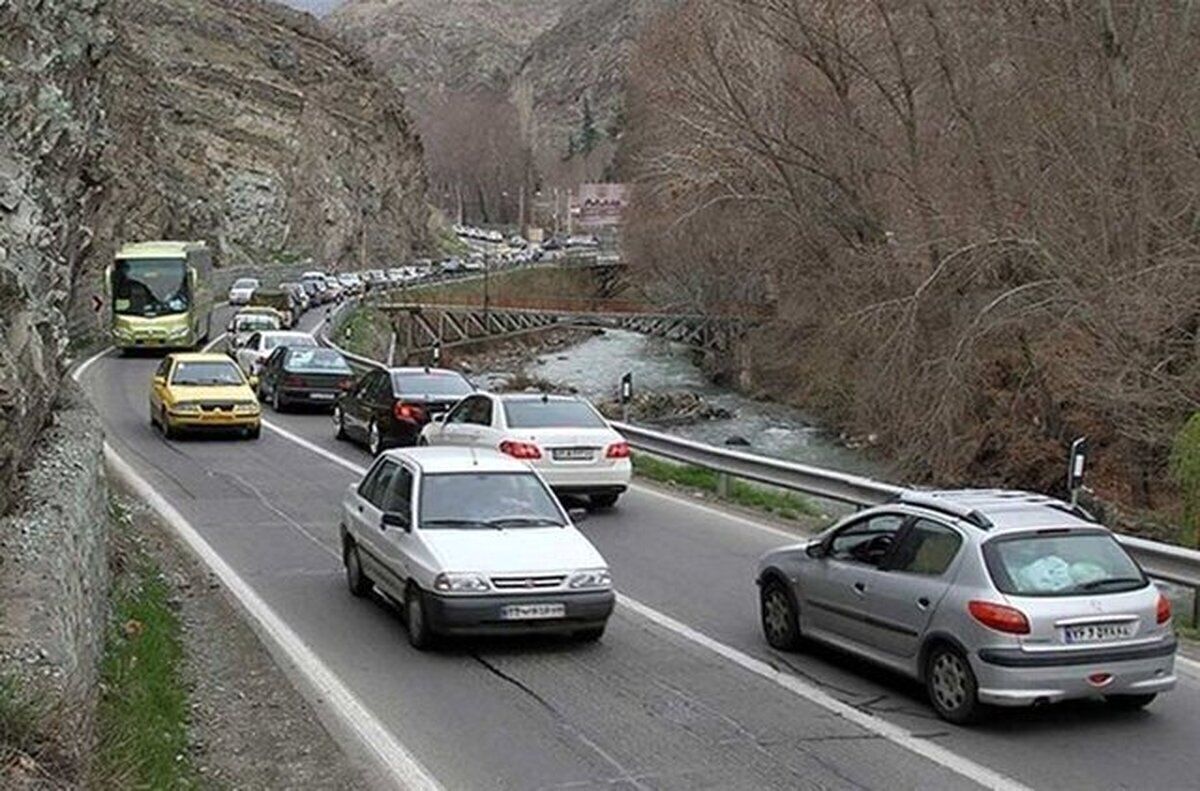 ترافیک خودرو در محور‌های منتهی به مازندران سنگین است