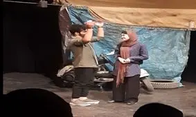 هنرمندان ایرانی و افغانستانی، نمایش پنت هاوس را در تهران اجرا کردند/ ویدئو