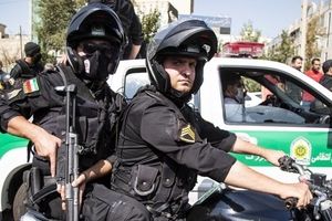 حمله‌ اراذل قمه به دست به مأمور پلیس/ مجروحیت شدید مأمور و دستگیری اراذل و اوباش