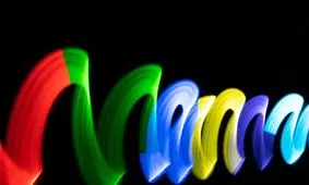 کاربردهای شگفت‌انگیز رنگ‌های کوانتومی؛ از بوم نقاشی تا بال هواپیما

