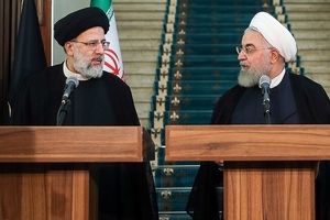 دوگانه روحانی - رئیسی؛ دوگانه ای  پوچ/ چرا هشتگ روحانی متشکریم نشان از یک بیماری عمیق تاریخ ایران دارد؟