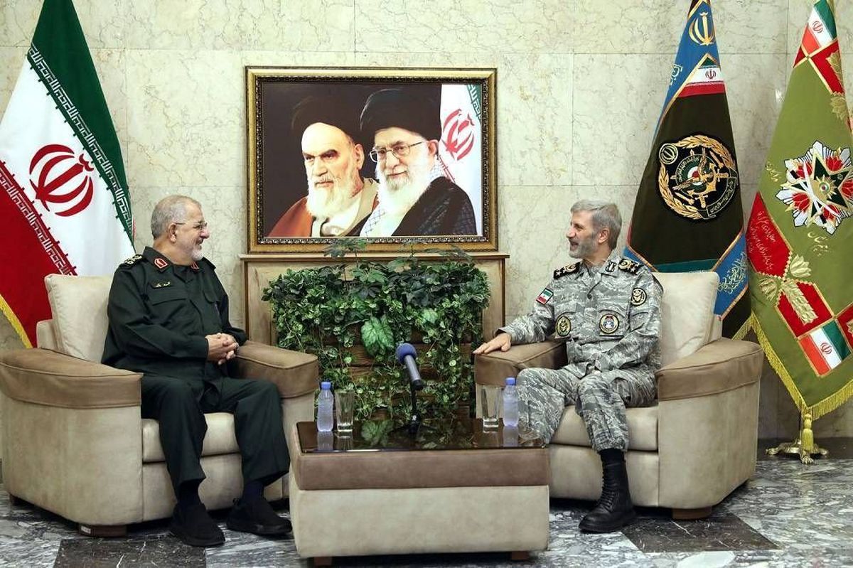 امیر حاتمی: بر سر منافع ملیمان معامله نخواهیم کرد/ سردار پاکپور: دشمن را به زانو درآوردیم