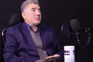 توهین به پزشکیان کمک به دشمن است