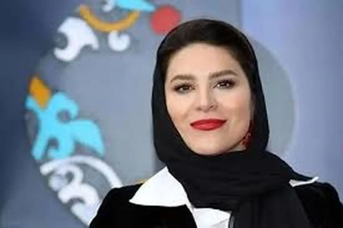 سفر در زمان؛ تیپ و چهرۀ «سحر دولتشاهی» در «مرگ هومن»؛ سال 95 