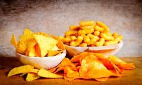 چرا اصلا نباید چیپس بخوریم؟/ ویدئو