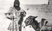 سفر به عصر قاجار؛ کارگران معدن فیروزۀ نیشابور در زمان ناصرالدین شاه