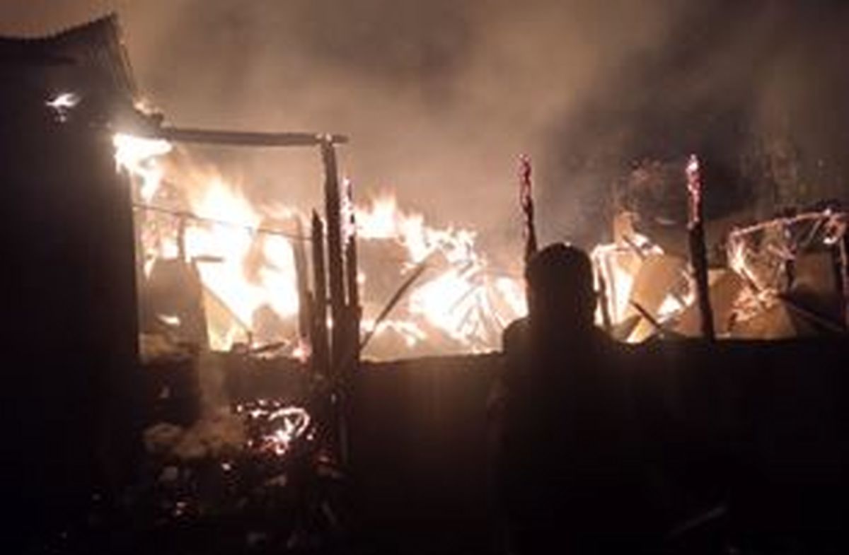 آتش سوزی یک منزل مسکونی در روستای آسیابر دیلمان