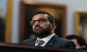رئیس اف‌بی‌آی شایعات استعفای خود را رد کرد

