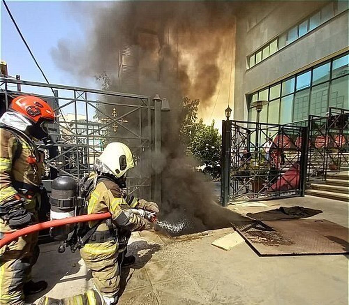 آتشسوزی پست برق در مرکز تهران