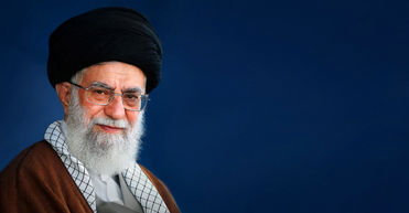 قدیمی‌ترین عکس از حضرت آیت‌الله خامنه‌ای در یک‌ و نیم‌ سالگی

