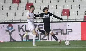 محمد نادری دوباره قرمزپوش شد

