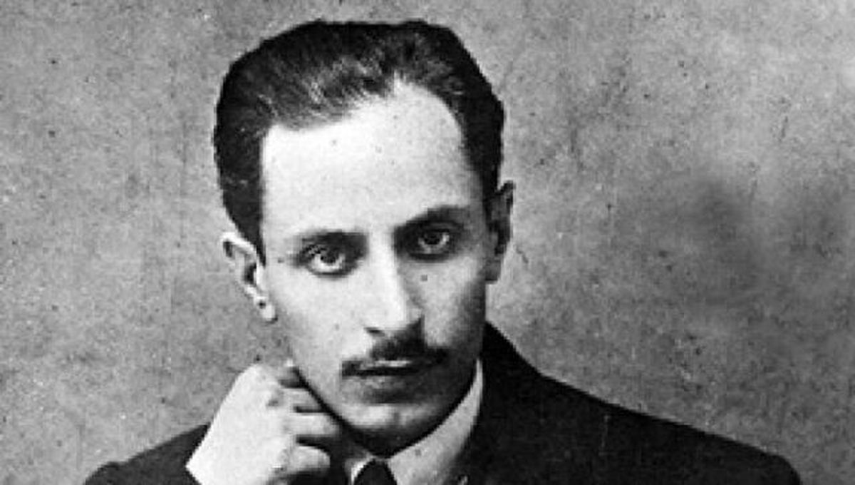 عکسی نایاب از روزنامهنگاران معترض به ترور میرزاده عشقی
