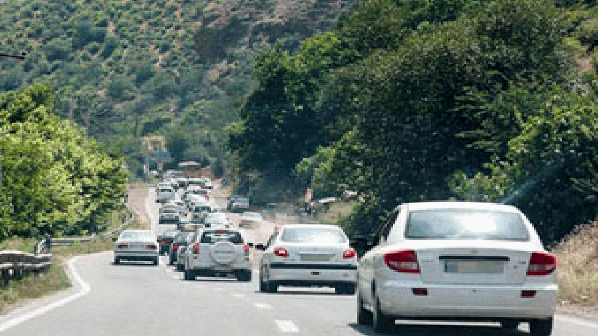 کندوان به علت ترافیک سنگین یکطرفه شد