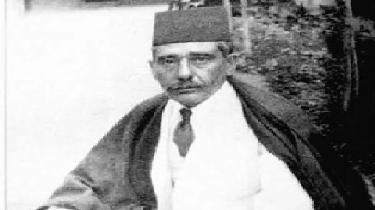 از شکسپیر تا ایرج میرزا در یک نشست