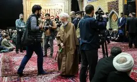 گریه کاظم صدیقی در مراسم تشییع پیکر قاضی نیری/ تصاویر
