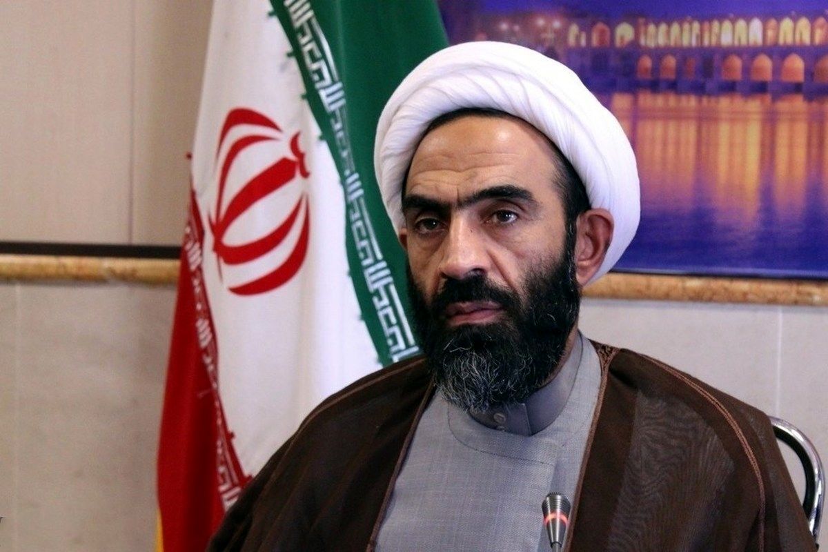 یک نماینده خطاب به مولوی عبدالحمید: اگر آزادی نبود شما هر هفته پشت تریبون نمیرفتید/ ۱۳ آبان رفراندوم دیگری بود که به حقانیت نظام رای داد