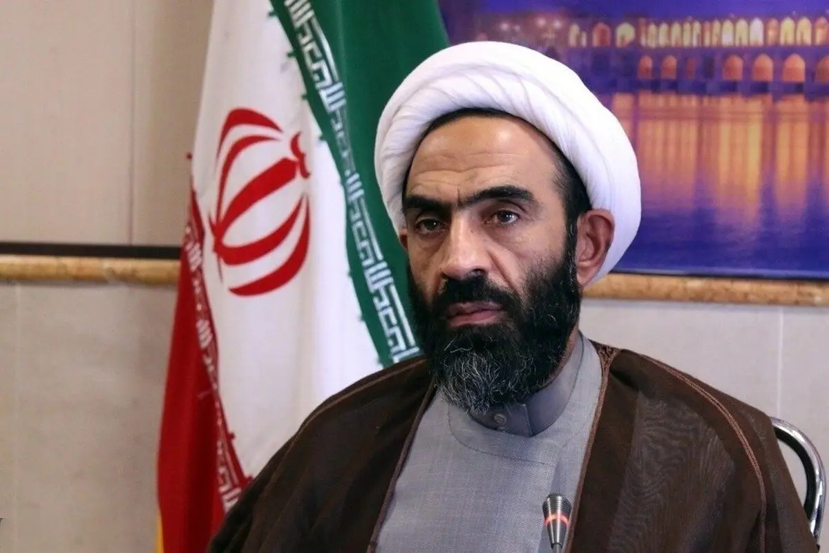  یک نماینده خطاب به مولوی عبدالحمید: اگر آزادی نبود شما هر هفته پشت تریبون نمی‌رفتید/ ۱۳ آبان رفراندوم دیگری بود که به حقانیت نظام رای داد

