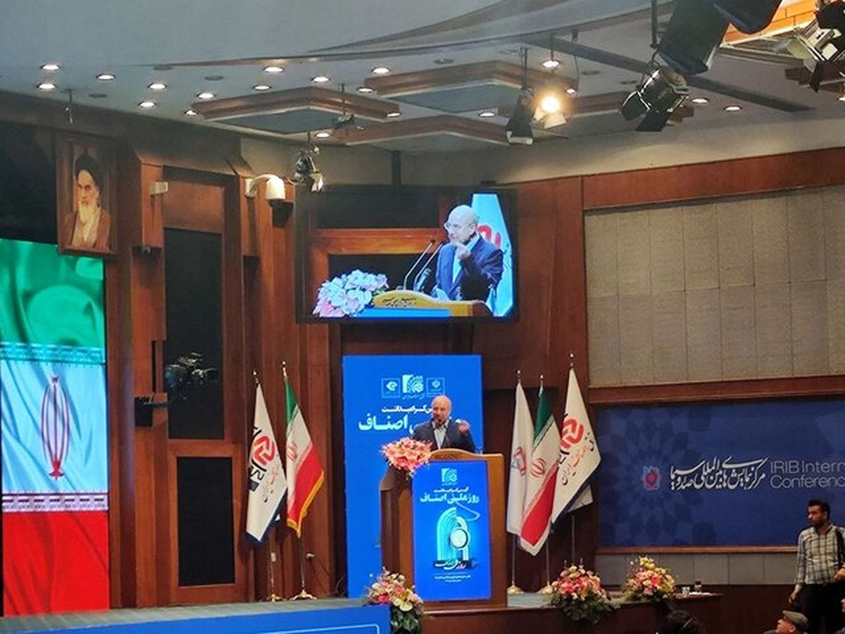 قالیباف: دست و پای دولت را از اقتصاد کوتاه میکنم/ تحریم کاغذپاره نیست