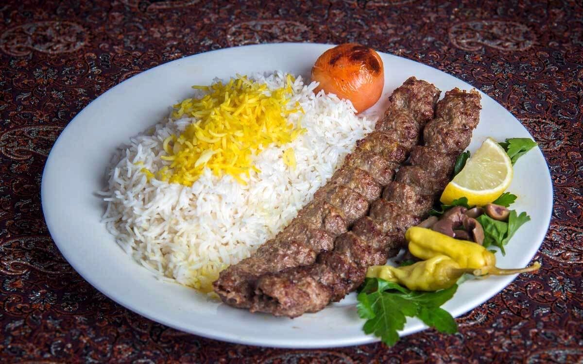تصویری که نشان میدهد گرانی چه بلایی بر سر سفره مردم آورده است!