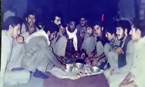 مسمومیت یک فرمانده لشکر بعد از خوردن گوشت فاسد وسط عملیات