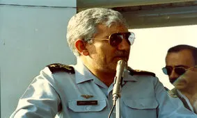 تصویری کمیاب از شهید منصور ستاری در آمریکا