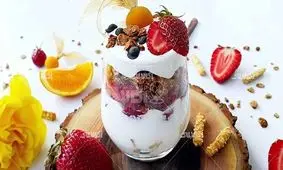 طرز تهیه پارافیت میوه‌ای؛ دسر آسان و خوشمزه فرانسوی
