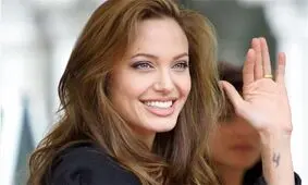 آنجلینا جولی، سفیر صلح یا بازوی تبلیغاتی ناتو؟

