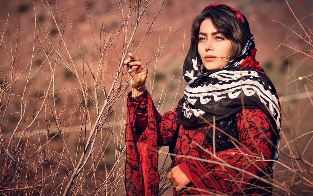 سفر در زمان؛ «روناک، عطا و روژان» در پشت صحنه سریال نون خ 3؛ سال 1400