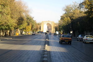 اولین خیابان مدرن ایران در کجا احداث شد؟