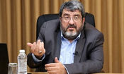 فواد ایزدی: اصرار نکنید که سکه‌های ظریف را پس بگیرید!