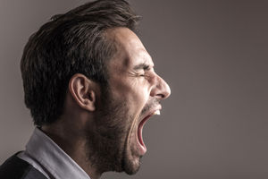 ۱۰ توصیه برای مقابله با عصبانیت