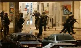 عملیات تروریستی در مسکو/ ۴۰ کشته و ۱۰۰ زخمی در حمله به یک کنسرت / تصاویر جنازه های انباشته شده در محل حادثه / داعش مسئولیت حمله را پذیرفت / ویدئو