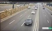 پرواز یک خودرو در باکو، آذربایجان/ ویدئو