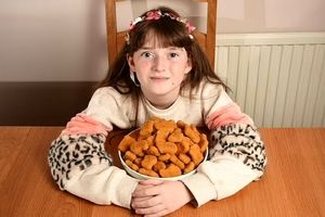 دختری که ۱۰ سال فقط ناگت مرغ می خورد
