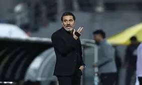افشین پیروانی با پرسپولیس تمدید کرد/ عکس