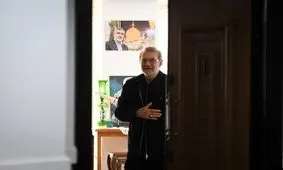 دیدار علی لاریجانی با خانواده شهیدان حاجی‌زاده و باقری/ تصاویر