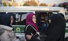 مجید انصاری: حجاب اجباری و کشف حجاب اجباری هر دو محکوم به شکست است